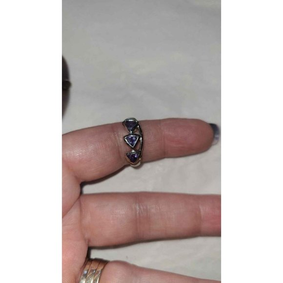 Sterling Silver Amethyst 3 Stone Ring Size 8 - Picture 7 of 8